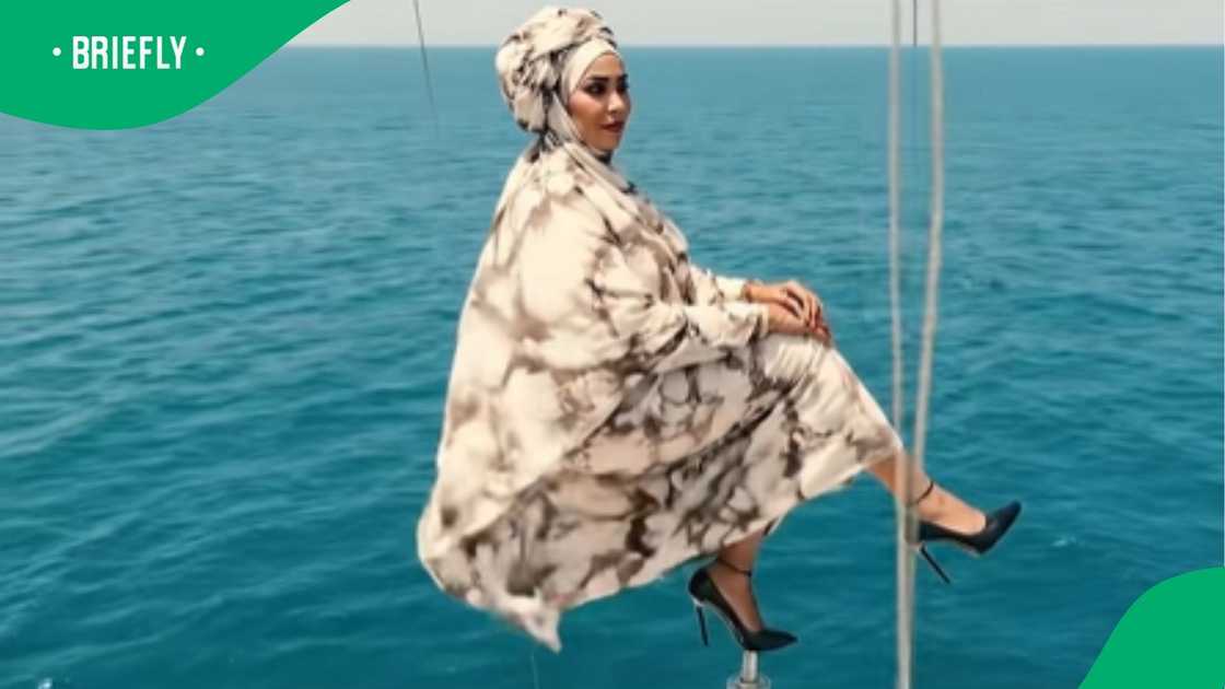 A new entry in the Nicki Minaj pose challenge left the internet speechless after a poised and daring TikTok user attempted it on a sailboat A new entry in the Nicki Minaj pose challenge left the internet speechless after a poised and daring TikTok user attempted it on a sailboat