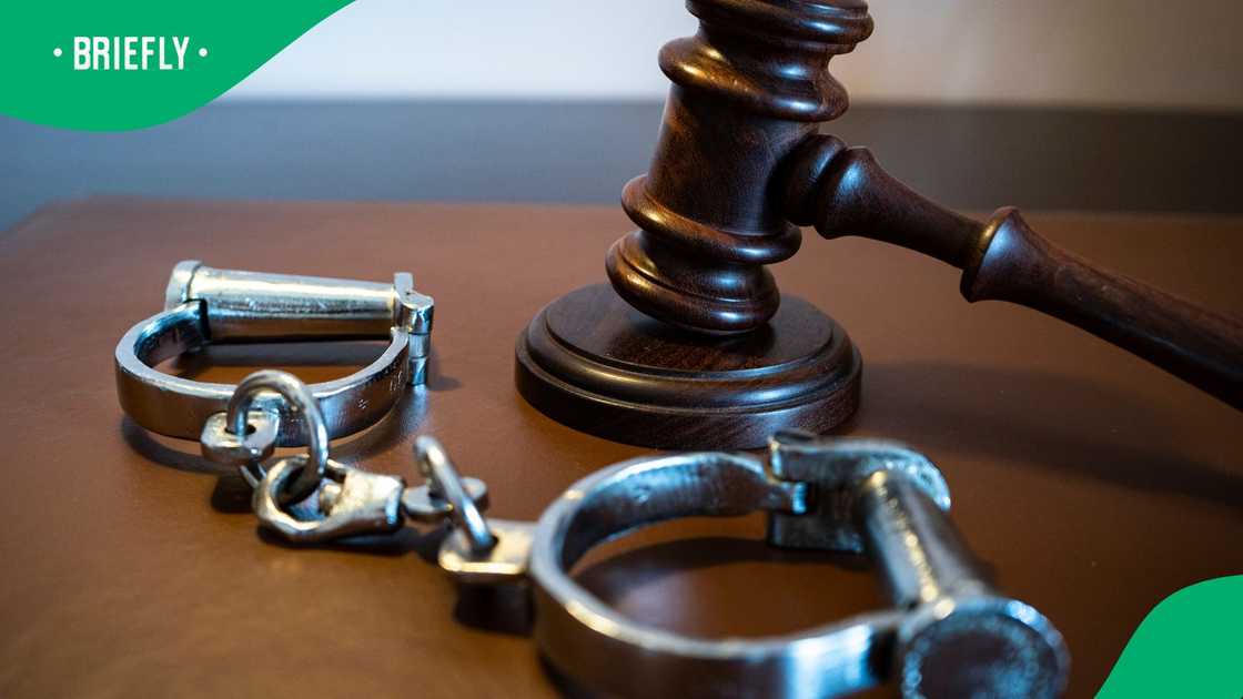 the Hawks arrested four police officers fro kidnapping and robbery the Hawks arrested four police officers fro kidnapping and robbery