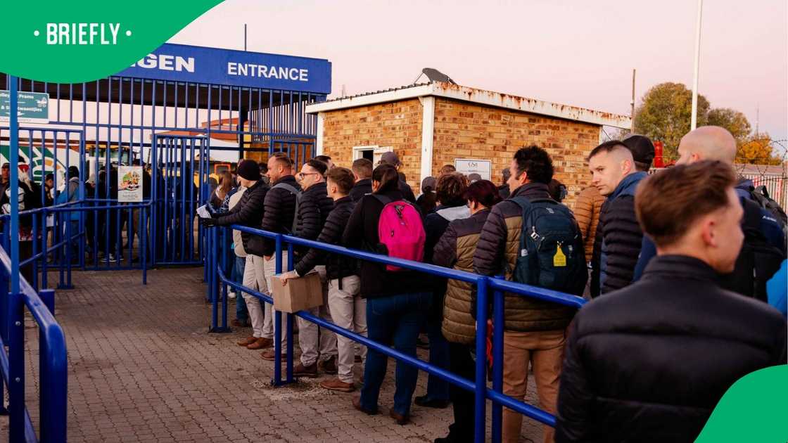 During NAMPO exhibition, Deputy President Paul Mashatile rejects land confiscation claims and emphasizes cooperation to improve rural infrastructure and market access.