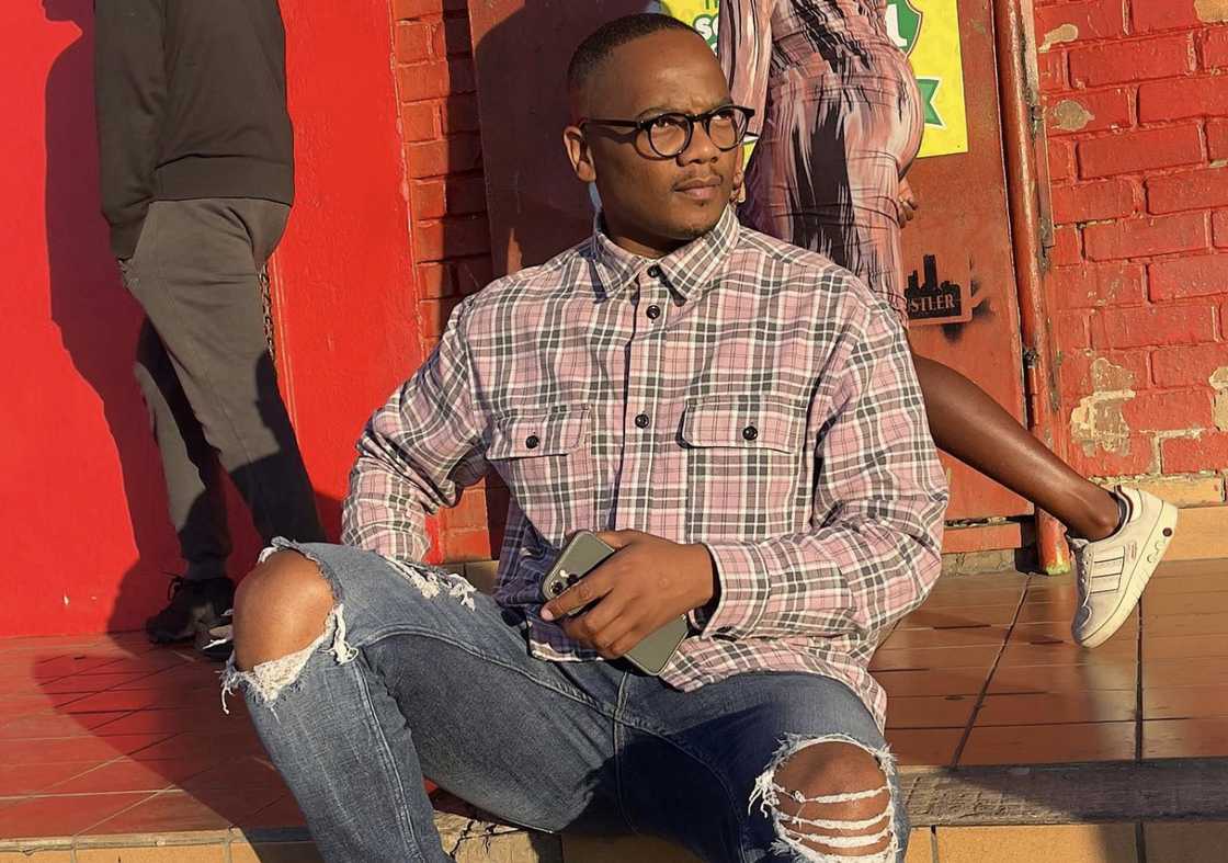 South Africans critiqued Aldrin Sampear's apology South Africans critiqued Aldrin Sampear's apology