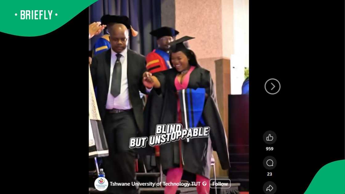 A blind woman recently graduated at the Tshwane University of Technology.