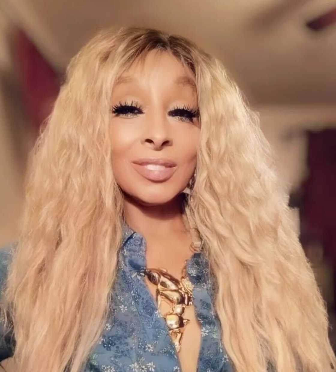 An American woman warned South Africans with voodoo over the New Orleans Zulu Parade. An American woman warned South Africans with voodoo over the New Orleans Zulu Parade.