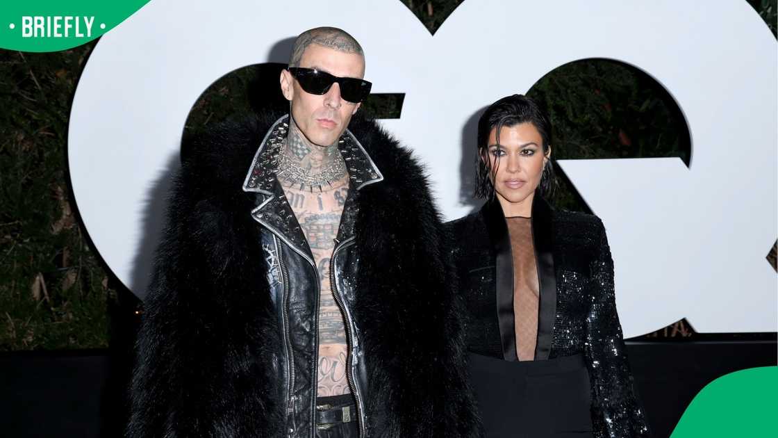 Travis Barker sucked Kourtney Kardashian’s toe Travis Barker sucked Kourtney Kardashian’s toe