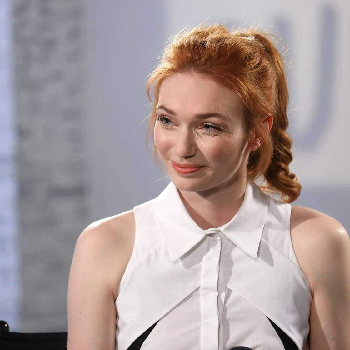 Eleanor Tomlinson age, parents, relationship, net worth 2021 Eleanor Tomlinson age, parents, relationship, net worth 2021