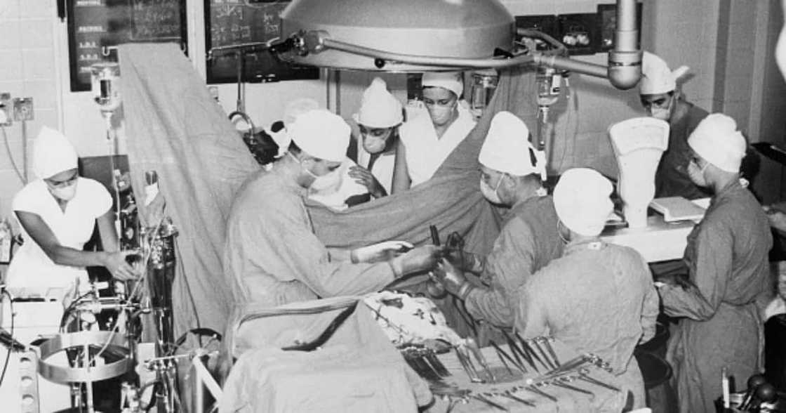 Christiaan Barnard, heart transplant, Hamilton Naki, South Africa, Grootte Schuur, Cape Town Christiaan Barnard, heart transplant, Hamilton Naki, South Africa, Grootte Schuur, Cape Town