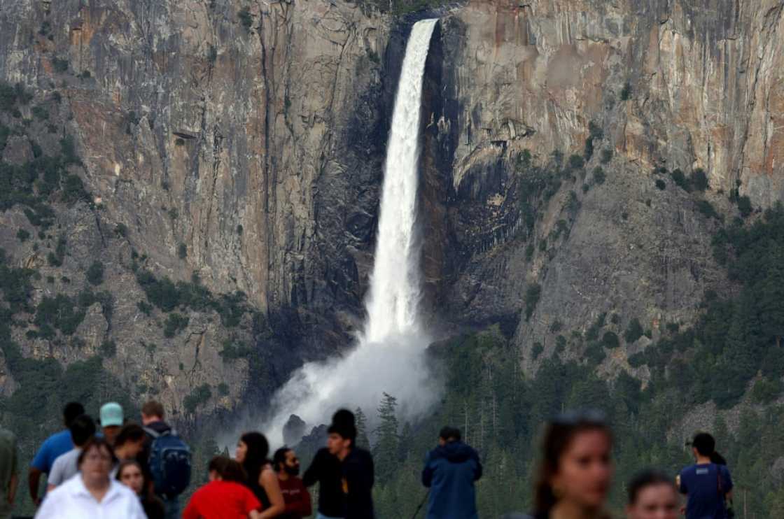 A US government shutdown means the majority of national parks would be closed, with thousands of park rangers furloughed