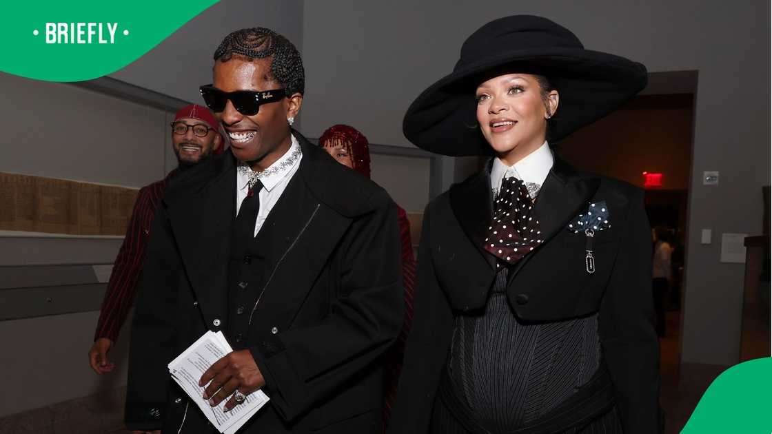 Rihanna officially confirms 3rd pregnancy Rihanna officially confirms 3rd pregnancy