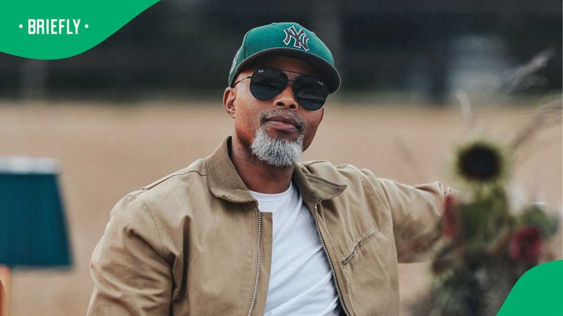 Thapelo Mokoena's photo with his lookalike mother stuns SA