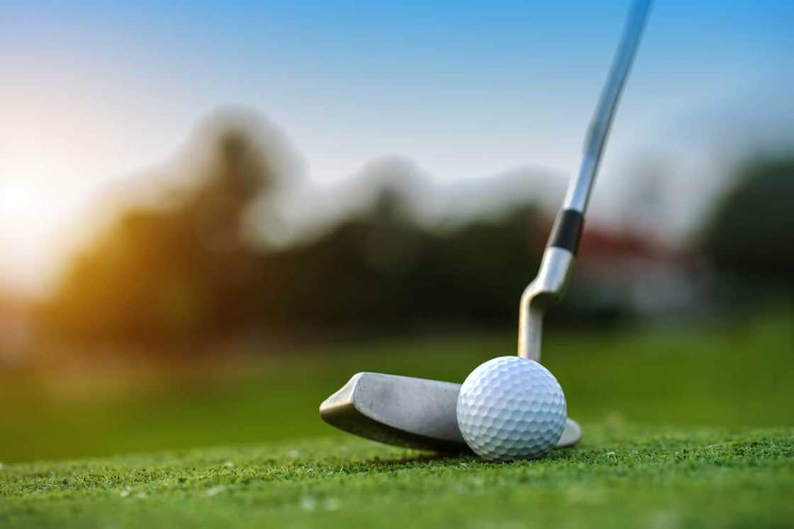 What clubs do Tiger Woods use? What clubs do Tiger Woods use?