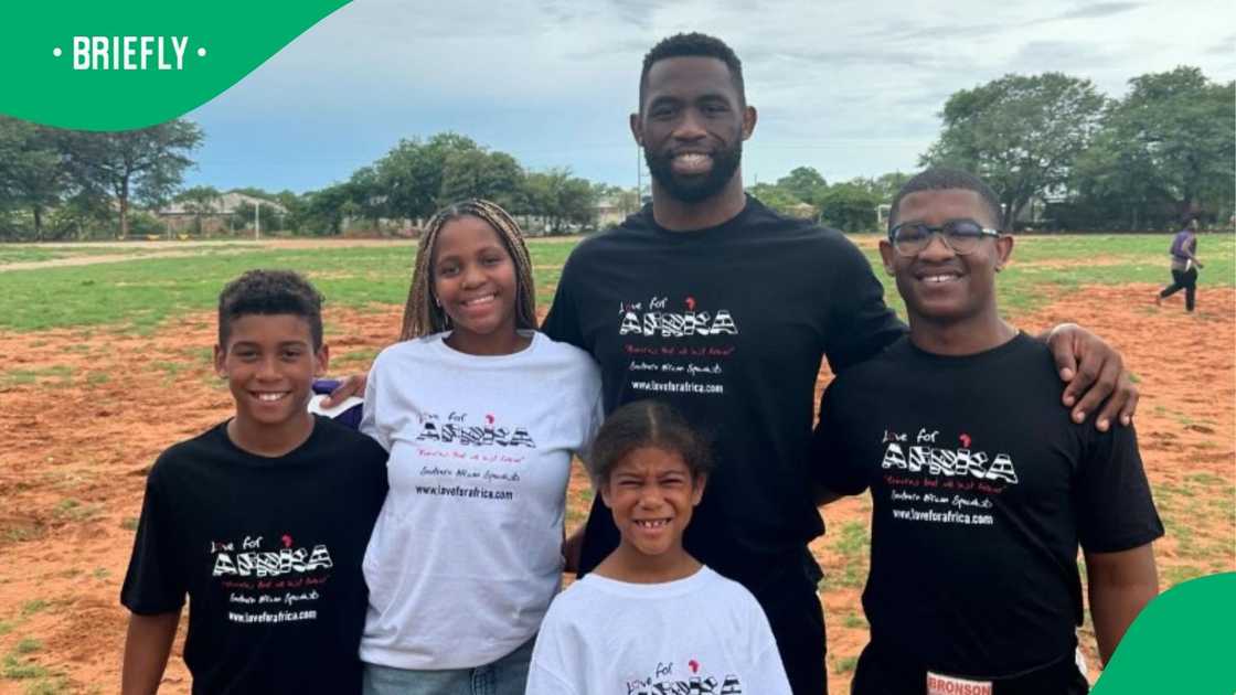 Siya Kolisi declares he wants to be better father in video