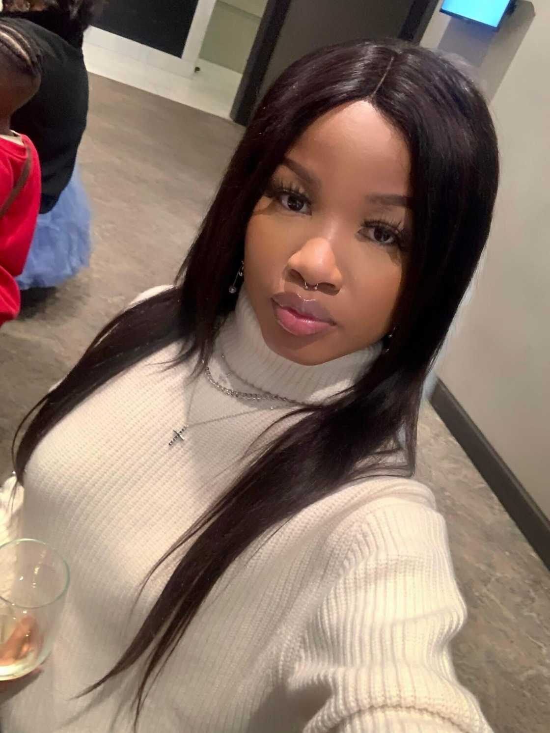 A woman in South Africa unveiled her pap burgers recipe that caused a stir online.