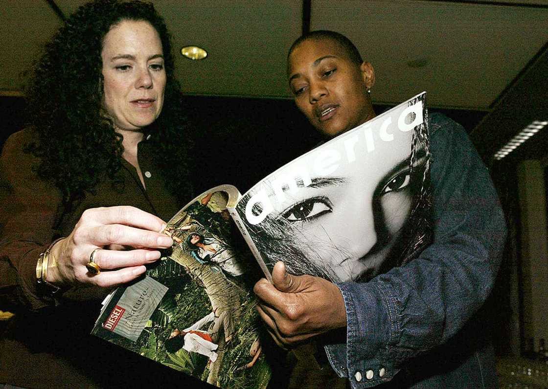 Lisa Hintelmann and Robyn Crawford Lisa Hintelmann and Robyn Crawford