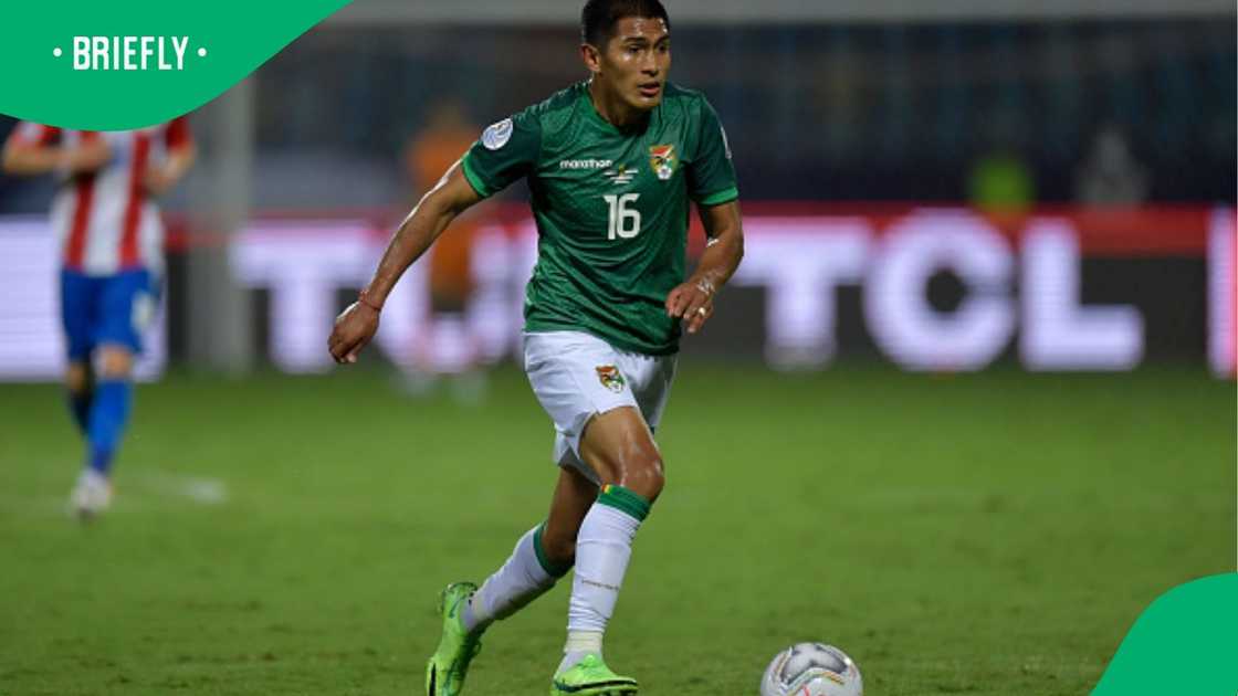 Erwin Saavedra part ways with Mamelodi Sundowns after the arrival of Lucas Suarez from Argentina. Erwin Saavedra part ways with Mamelodi Sundowns after the arrival of Lucas Suarez from Argentina.
