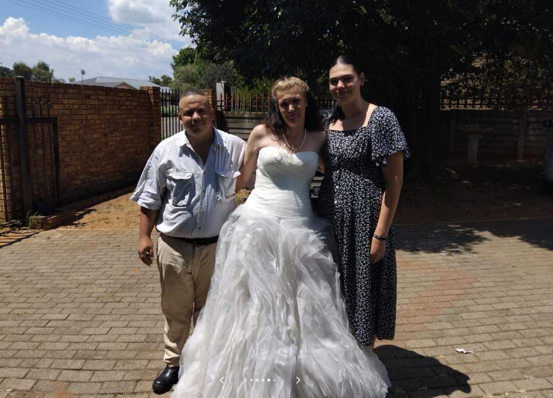 Many viewers were moved by the emotional groom and the casual, family-oriented atmosphere of the event