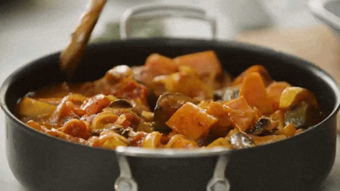 Jamie Oliver's vegetable bake recipe