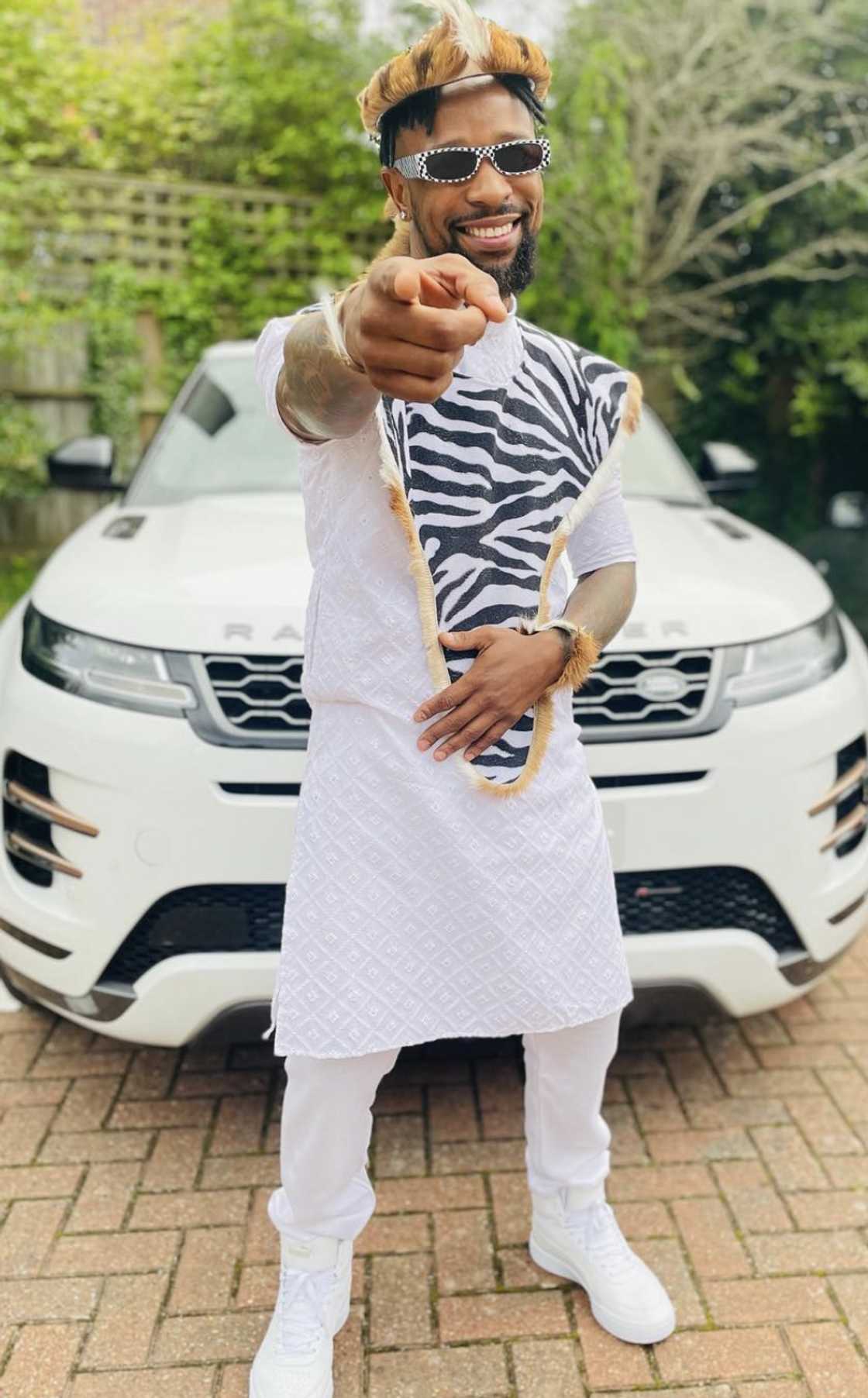 SK Khoza flaunted his new look