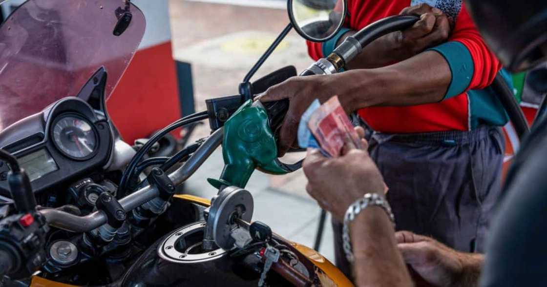 Petrol prices due to decrease Petrol prices due to decrease