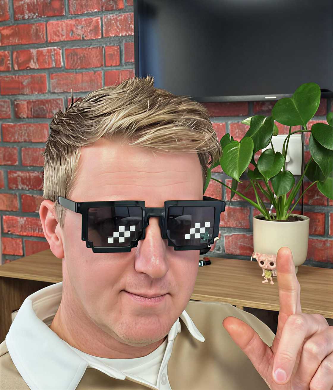 Gareth Cliff shared his thoughts on the Mexican president not attending the G20 Summit Gareth Cliff shared his thoughts on the Mexican president not attending the G20 Summit