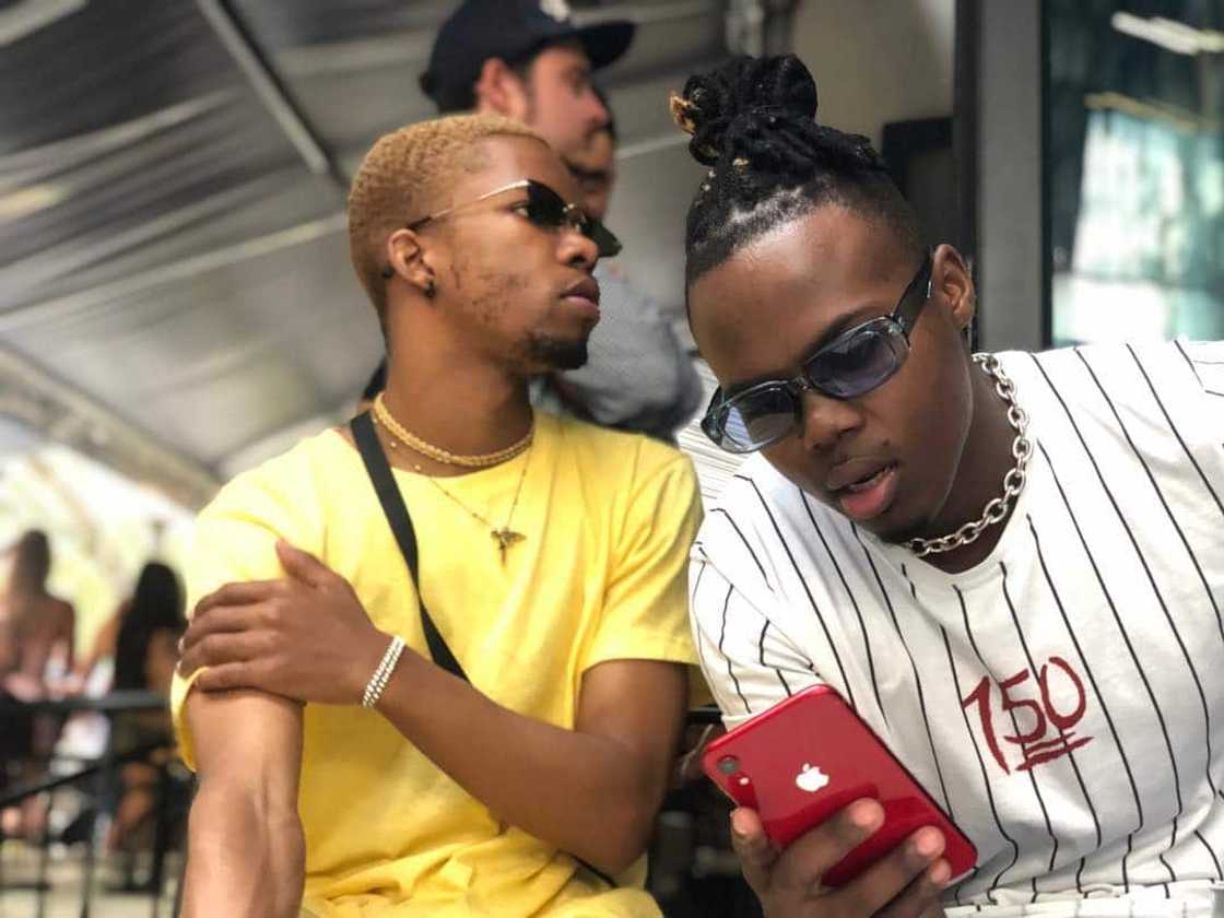 Blaq Diamond Sjava Blaq Diamond Sjava