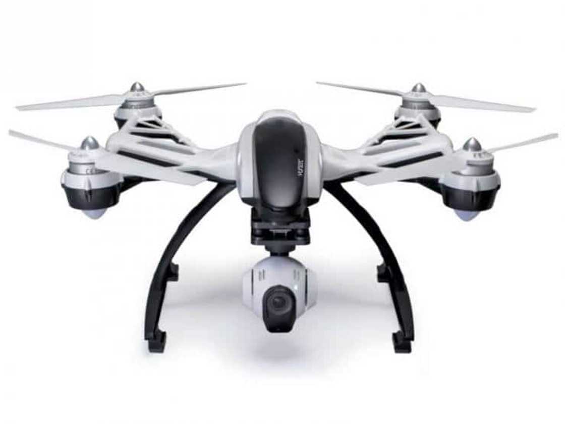 How far and long can a drone fly? How far and long can a drone fly?