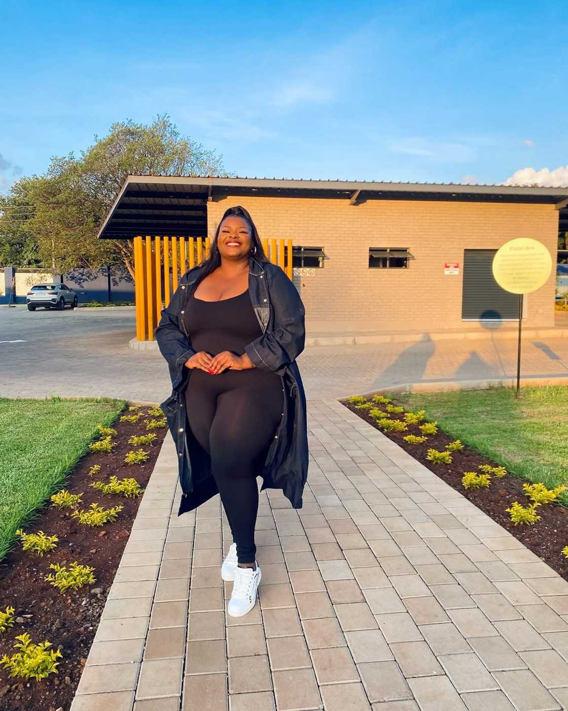 Social media users were not sure if a funny chef was telling the truth or joking when they saw pictures of her traditional wedding celebration Social media users were not sure if a funny chef was telling the truth or joking when they saw pictures of her traditional wedding celebration