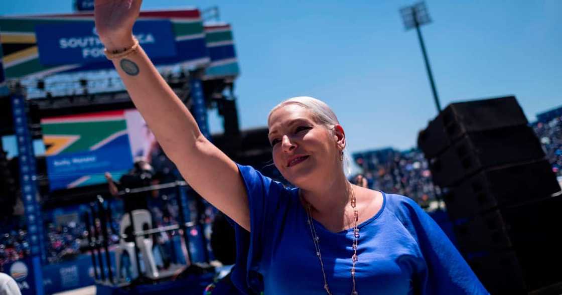 Natasha Mazzone deactivates Twitter account Natasha Mazzone deactivates Twitter account