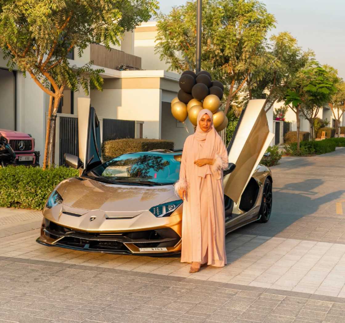 Others, however, listed things they would do with that kind of money Others, however, listed things they would do with that kind of money