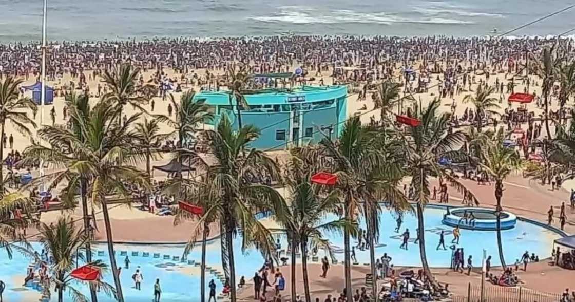 Durban beaches, KwaZulu-Natal, Covid-19, Coronavirus, holiday-makers, festive season Durban beaches, KwaZulu-Natal, Covid-19, Coronavirus, holiday-makers, festive season