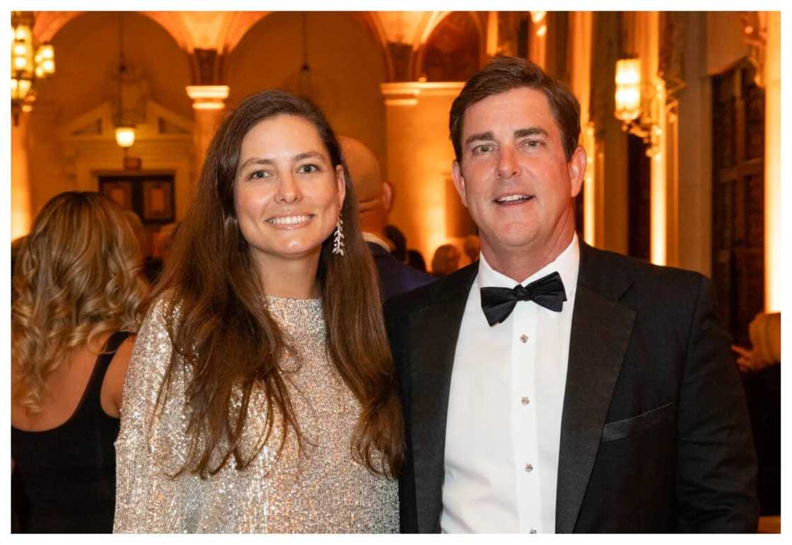 Does Brooke Shields have a relationship with her sisters? Does Brooke Shields have a relationship with her sisters?