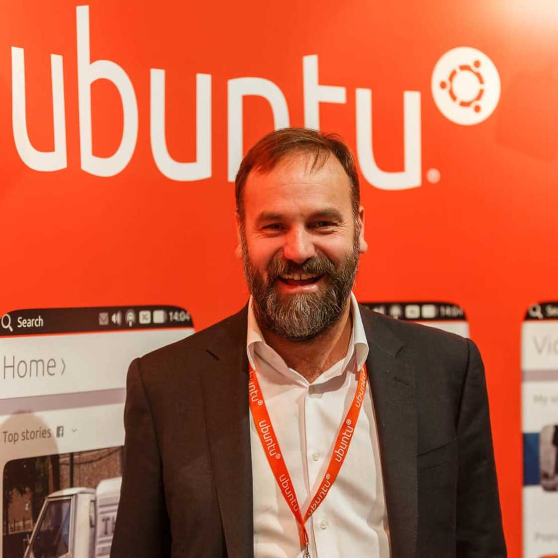Mark Shuttleworth contacts Mark Shuttleworth contacts