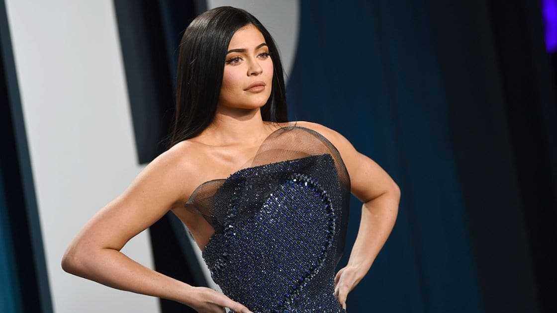 Kylie Jenner unfollows close friends Sofia Richie, Rosalia on Instagram Kylie Jenner unfollows close friends Sofia Richie, Rosalia on Instagram