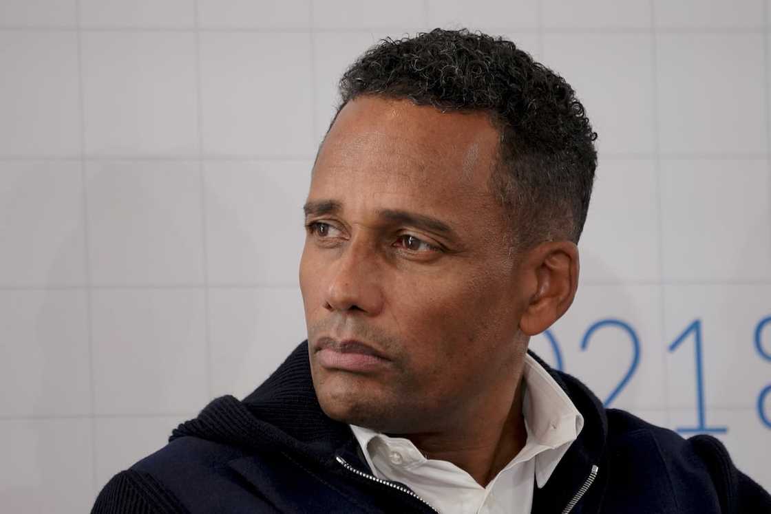 Hill Harper in Berverly Hills Hill Harper in Berverly Hills