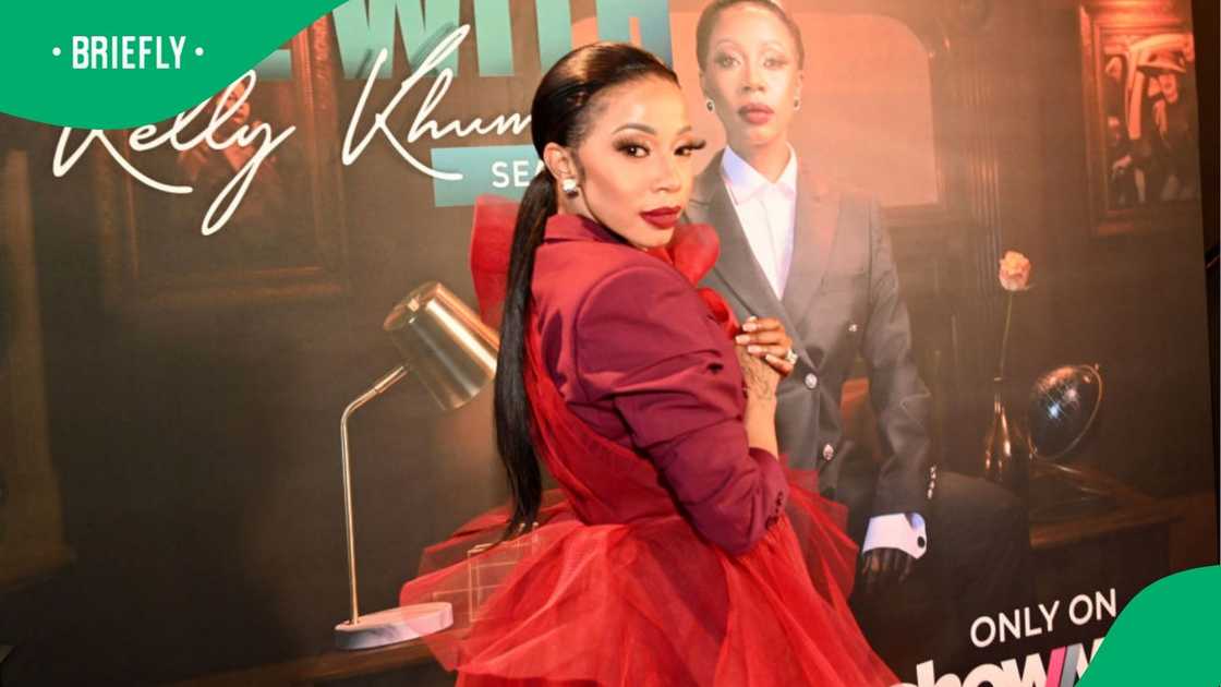 Kelly Khumalo showed off Luna's face.