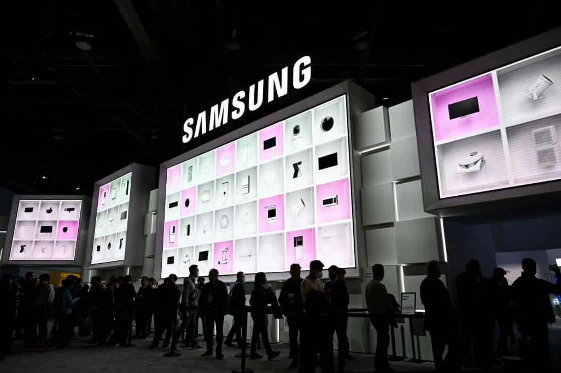 Samsung Electronics has registered its biggest drop in operating profits in more than eight years Samsung Electronics has registered its biggest drop in operating profits in more than eight years