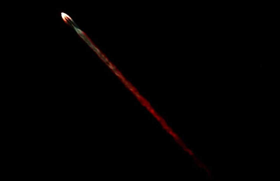 A SpaceX Falcon 9 rocket flies carrying a payload of 22 Starlink satellites into space A SpaceX Falcon 9 rocket flies carrying a payload of 22 Starlink satellites into space
