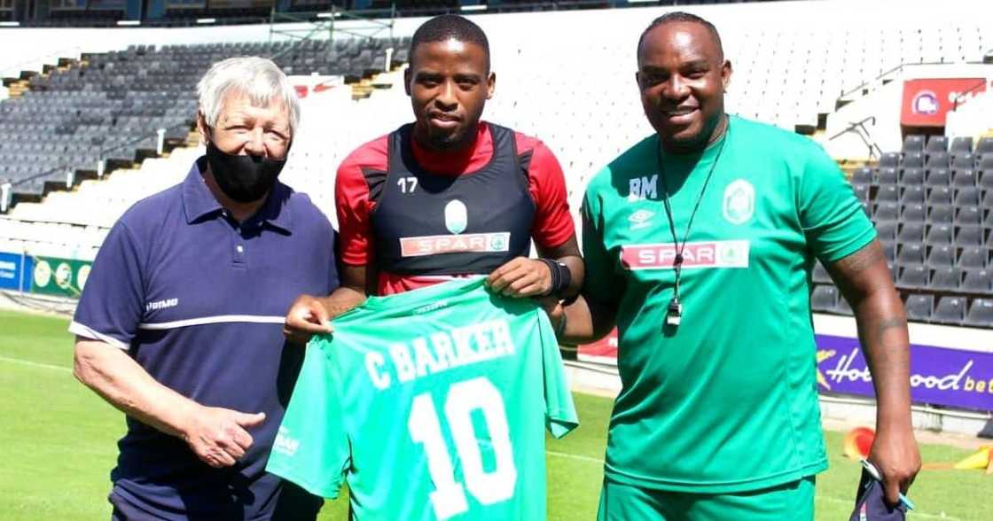 Former Bafana Bafana coach Clive Barker says Benni McCarthy should replace Molefi Ntseki. Image: Twitter Former Bafana Bafana coach Clive Barker says Benni McCarthy should replace Molefi Ntseki. Image: Twitter