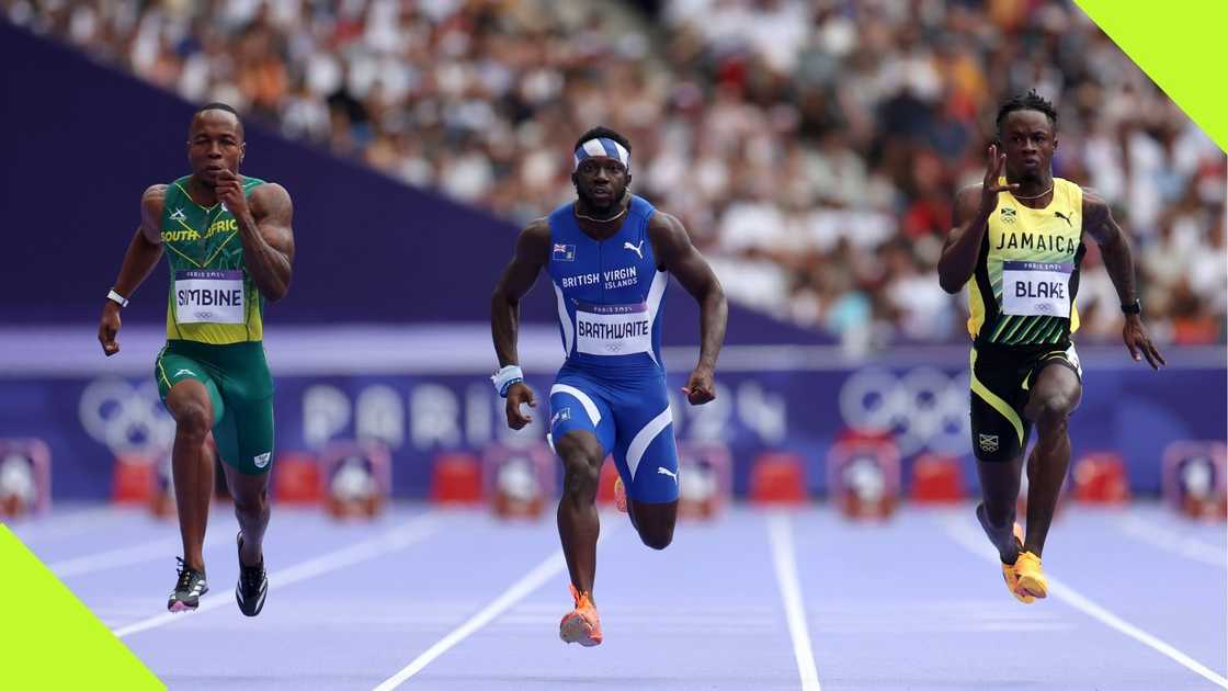 Akani Simbine qualifies for the Men's 100m semi-final.