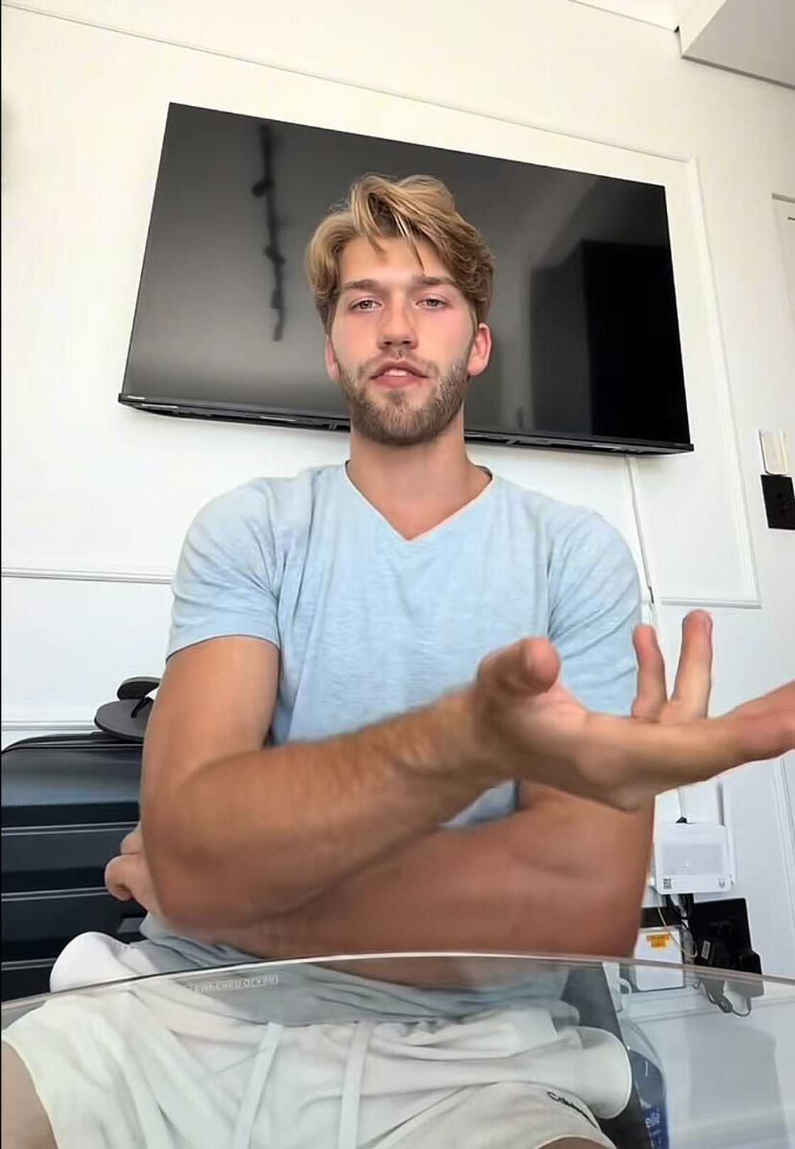 An American man created TikTok content and rated South African fast food chains.