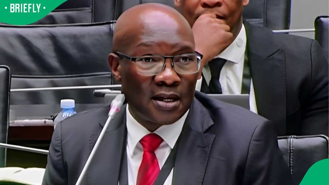 Lieutenant General Dumisani Khumalo alleged that KT Molefe was a member of the ‘Big Five’ cartel