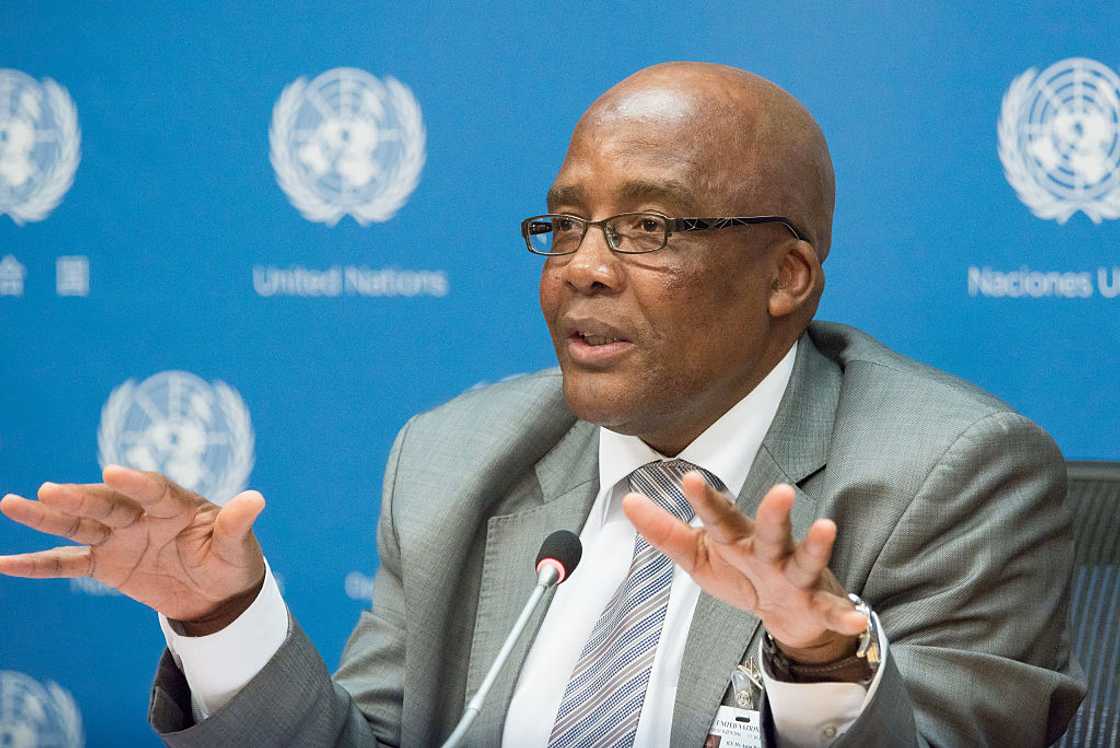 Health Minister Aaron Motsoaledi conveyed his condolences to the family of Terror Lekota