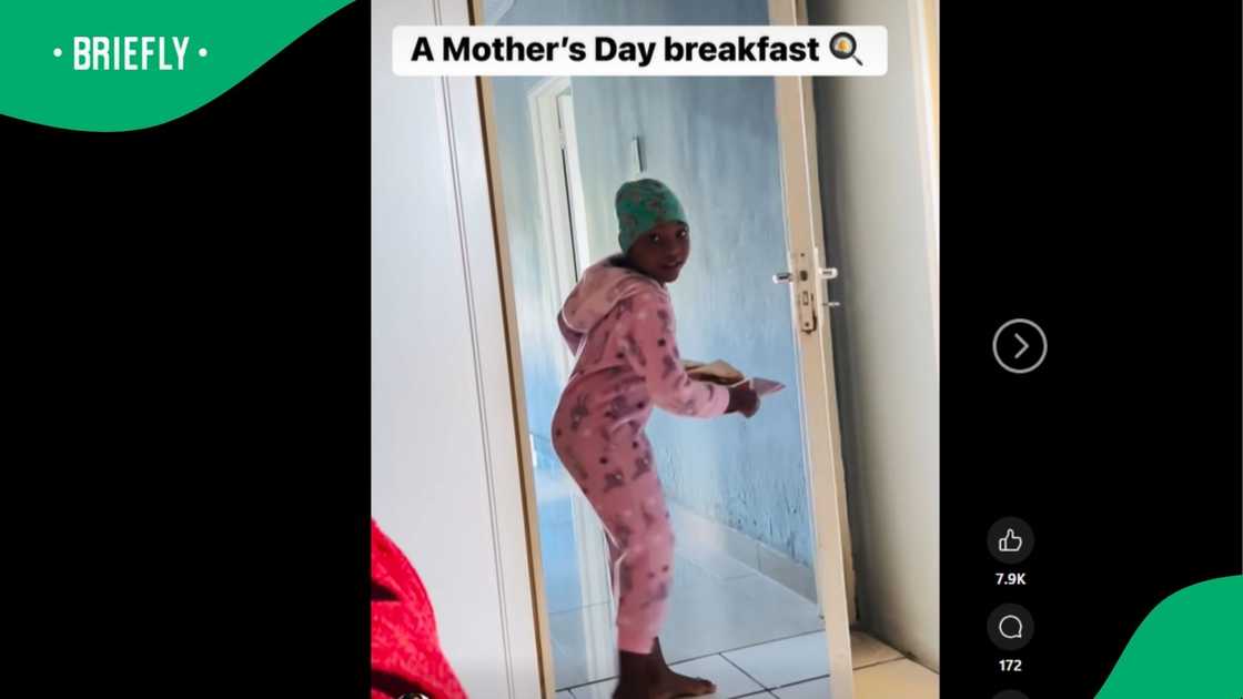 An 8-year-old prepared a gift for her mum. An 8-year-old prepared a gift for her mum.