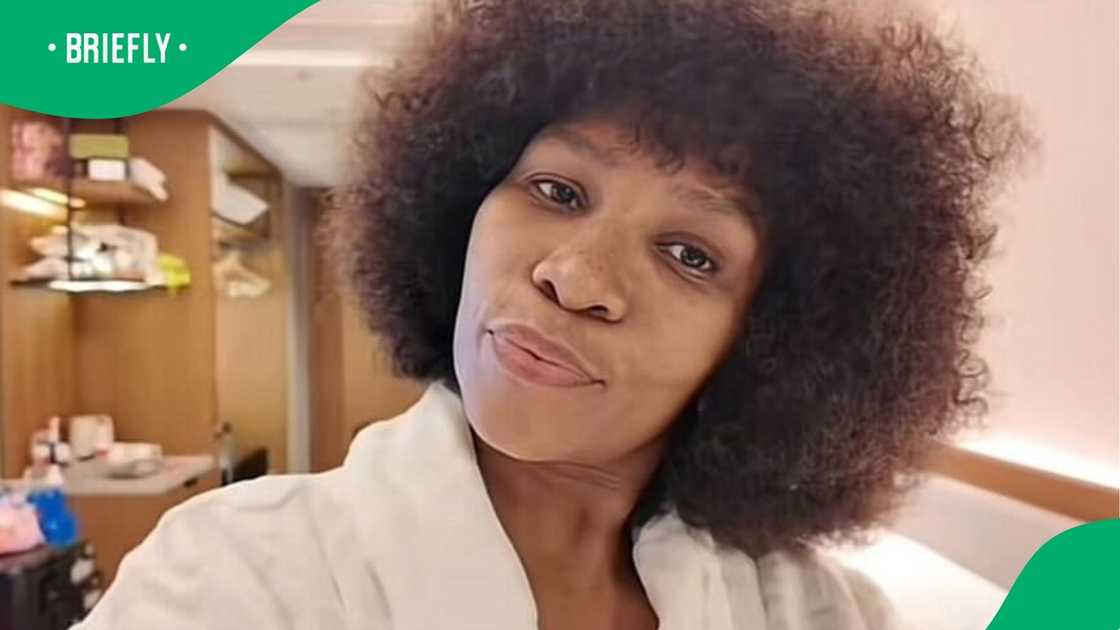 A South African woman showcased China's delivery system, which left Mzansi intrigued.