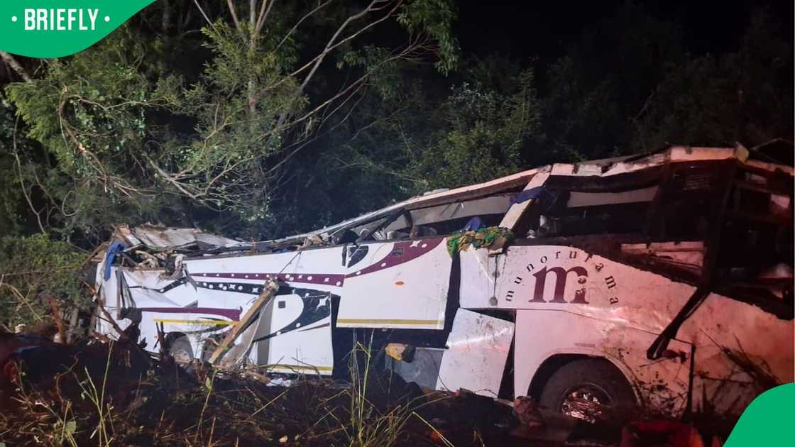 A bus travelling from Malawi crashed in Limpopo A bus travelling from Malawi crashed in Limpopo