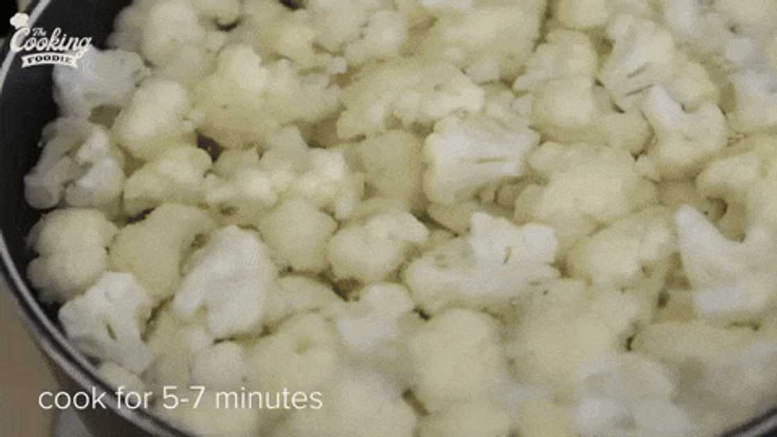 Preparing cauliflower Preparing cauliflower