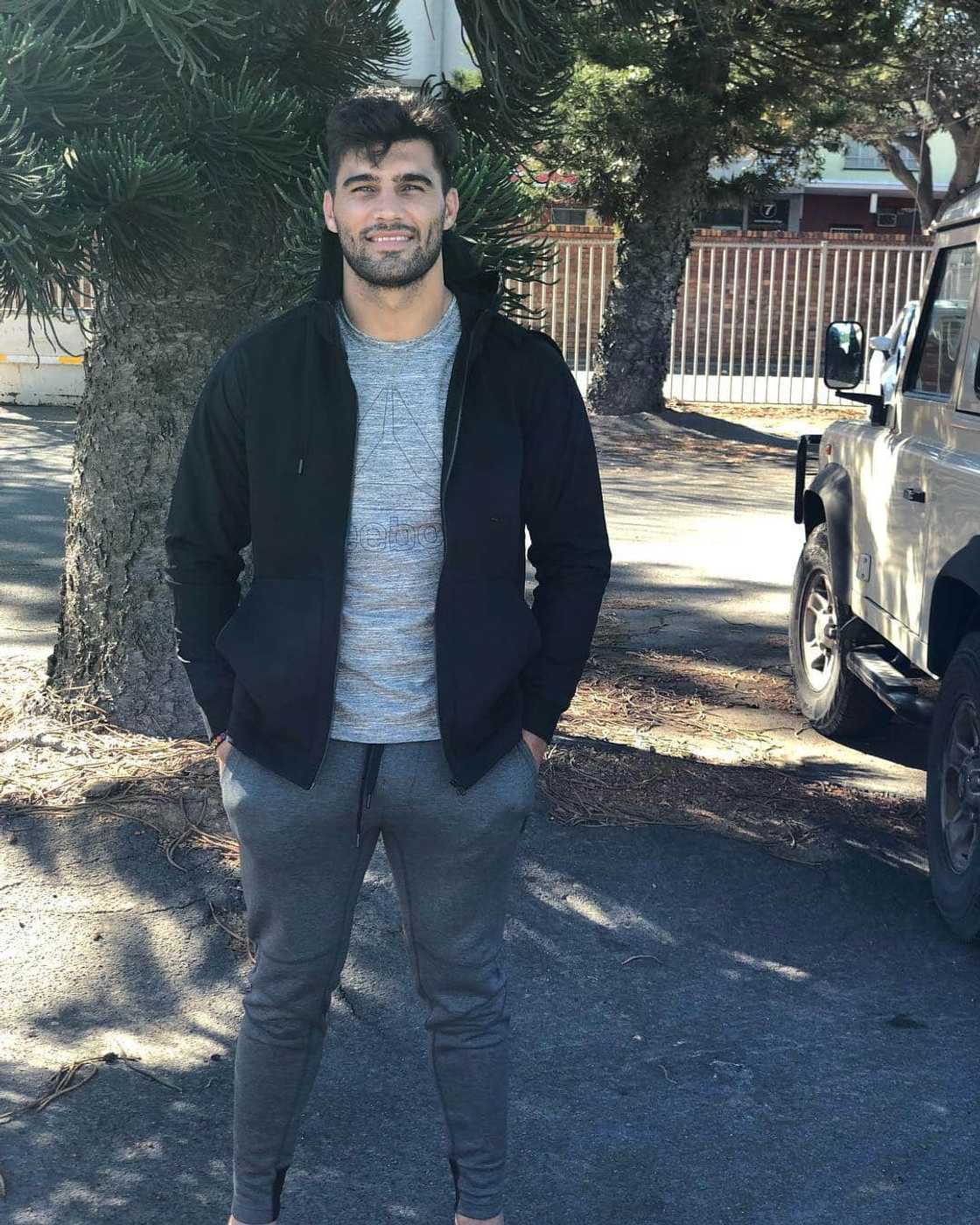 Damian de Allende biography: age, measurements, girlfriend, parents, education, current team, stats, salary and Instagram Damian de Allende biography: age, measurements, girlfriend, parents, education, current team, stats, salary and Instagram