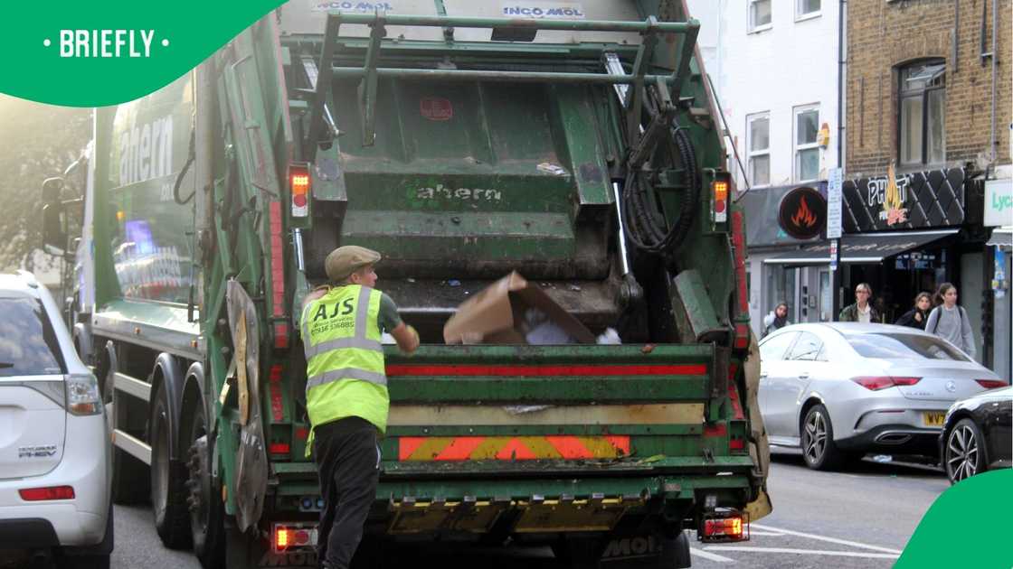 Vosloorus Waste Truck Driver Knocks Mother and Daughter, Flees Scene After 4-Year-Old Is Killed Vosloorus Waste Truck Driver Knocks Mother and Daughter, Flees Scene After 4-Year-Old Is Killed
