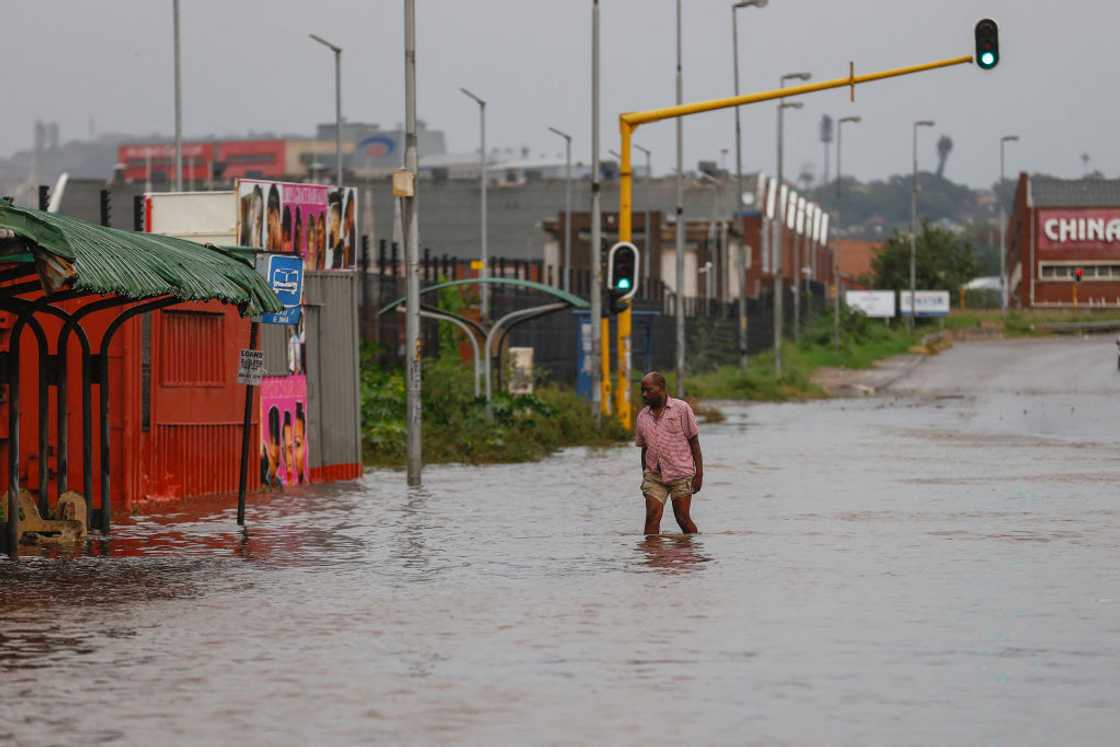 Rainfall will hit parts of the country after SAWS issues Yellow Level warnings Rainfall will hit parts of the country after SAWS issues Yellow Level warnings