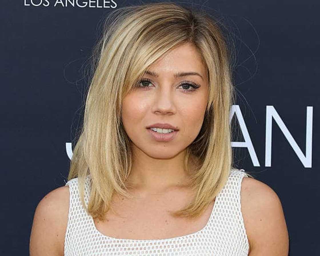 Does Jennette McCurdy have a relationship with her dad?