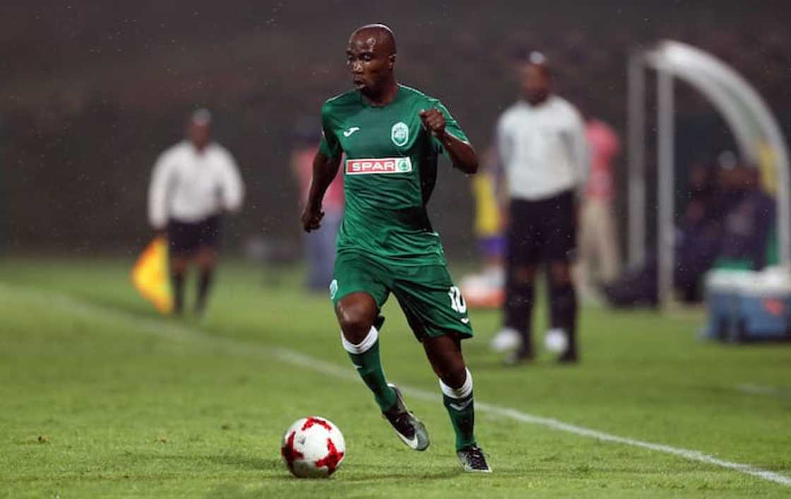 Siyabonga Nomvethe biography: age, measurements, wife, current team, stats, car, house and net worth Siyabonga Nomvethe biography: age, measurements, wife, current team, stats, car, house and net worth