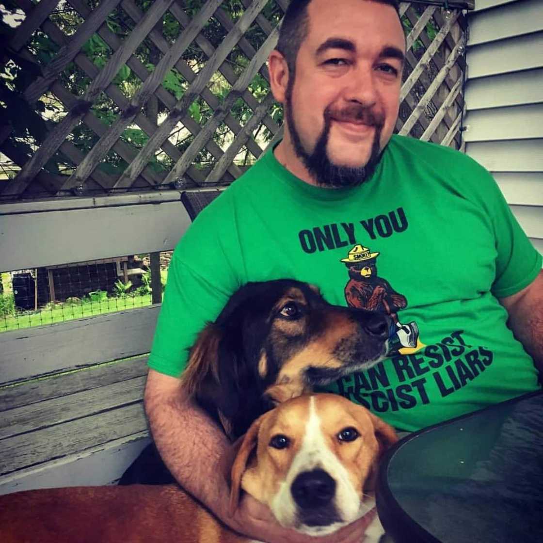 Many people were surprised by the landlord’s generosity.